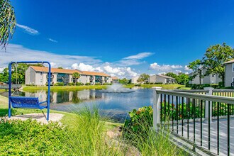 Trellis at the Lakes in St. Petersburg, FL - Foto de edificio - Building Photo