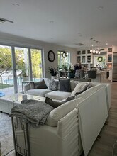 12150 Dunoon Ln, Unit 12150 in Los Angeles, CA - Foto de edificio - Building Photo