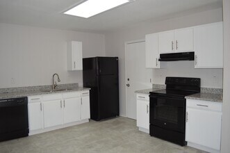 9731 Misty Plain Dr in San Antonio, TX - Building Photo - Building Photo