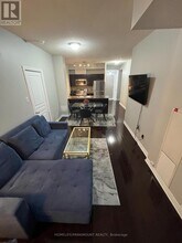 3525 Kariya Dr in Mississauga, ON - Building Photo - Building Photo