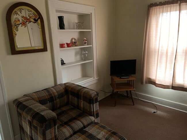 property at 103 W 1st St