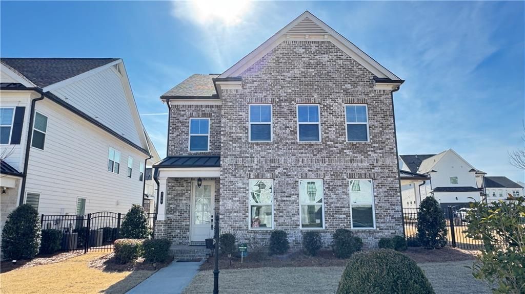 750 Fieldcrest Park Ln in Alpharetta, GA - Foto de edificio