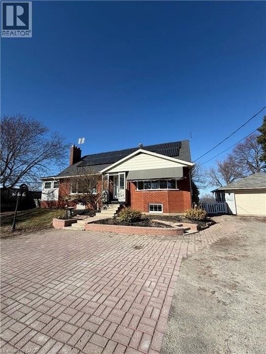 805 Ridge Rd in Hamilton, ON - Building Photo