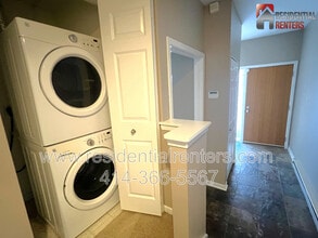 2130 N Commerce St in Milwaukee, WI - Building Photo - Building Photo