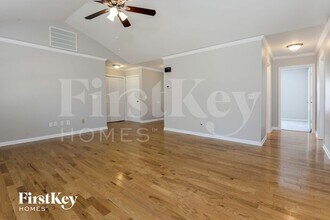 5113 Benjamin Ct in Kernersville, NC - Foto de edificio - Building Photo