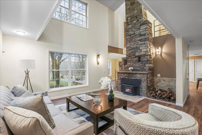 338 Clove Rd in Monroe, NY - Building Photo - Building Photo