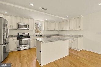 4606 40th St in North Brentwood, MD - Building Photo - Building Photo