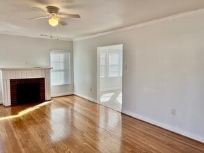 4390 Harvest Ln in Houston, TX - Building Photo - Building Photo