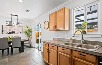 2182 W Warren Ave in Englewood, CO - Building Photo - Building Photo