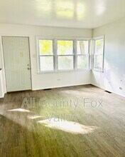 3033 Florence Ave in Steger, IL - Building Photo - Building Photo