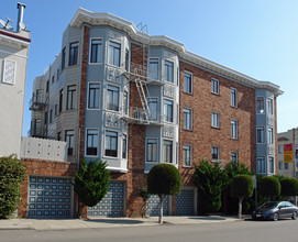 2500 Chestnut St in San Francisco, CA - Building Photo - Building Photo