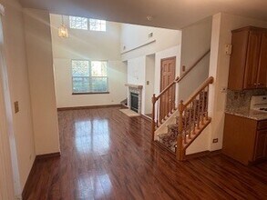 2598 Hillsboro Blvd in Aurora, IL - Building Photo - Building Photo