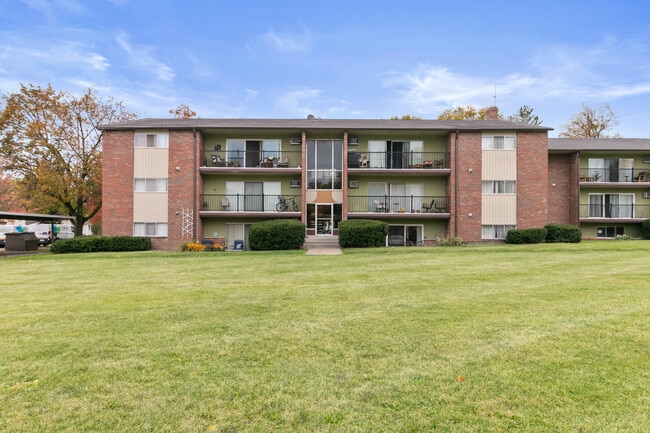 Cherry Grove in Mason, MI - Foto de edificio - Building Photo