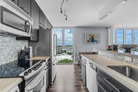 1688 West Ave, Unit 1209 in Miami Beach, FL - Building Photo - Building Photo