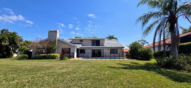 3919 Torrey Pines Blvd in Sarasota, FL - Building Photo - Building Photo