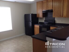 7949 Bristle Ln in Charlotte, NC - Building Photo - Building Photo