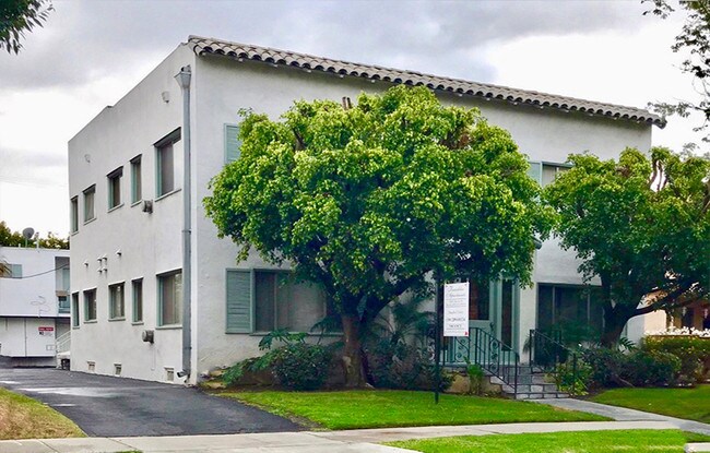 240 S Reeves Dr-Unit -1 in Beverly Hills, CA - Building Photo - Building Photo