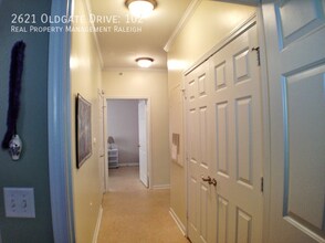 2621 Oldgate Dr in Raleigh, NC - Building Photo - Building Photo