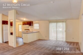 42 Westgate Cir in Beaufort, SC - Building Photo - Building Photo