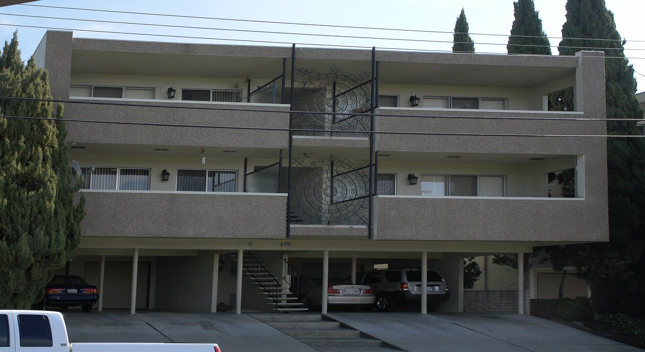 16296 Saratoga St in San Leandro, CA - Building Photo