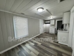 211 Banks St in Lagrange, GA - Building Photo - Building Photo