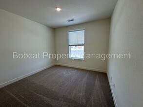 925 Nelle Dr in Minden, NV - Building Photo - Building Photo