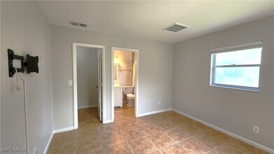 4615 SE 4th Pl in Cape Coral, FL - Building Photo - Building Photo