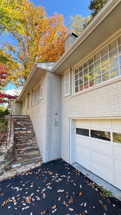 3120 Stoneridge Rd SW in Roanoke, VA - Building Photo