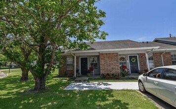 1800 Avenue H in Bay City, TX - Building Photo - Building Photo