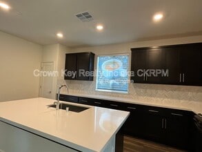 7236 Diamond Ave in Tracy, CA - Building Photo - Building Photo