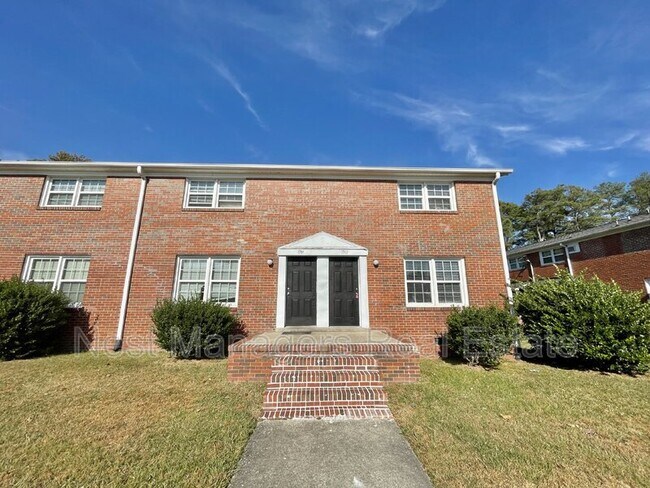 1912 King George Dr in Fayetteville, NC - Building Photo - Building Photo