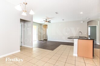 3000 Lady Mae Ln in Kissimmee, FL - Foto de edificio - Building Photo