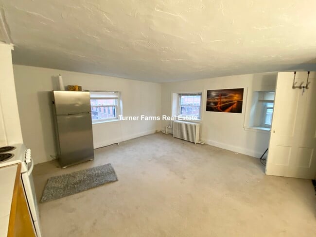 58 Anderson St, Unit 8 in Boston, MA - Foto de edificio - Building Photo