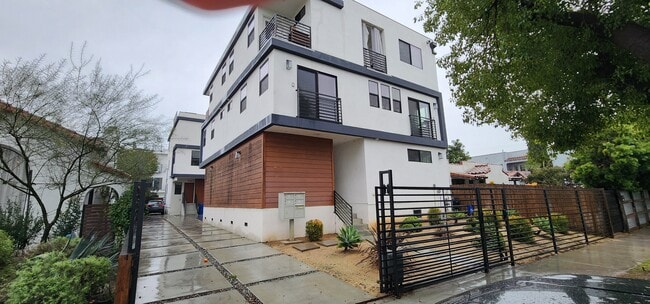 property at 1856 S Redondo Blvd