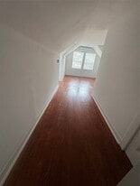 1803 Ave P in Huntsville, TX - Building Photo