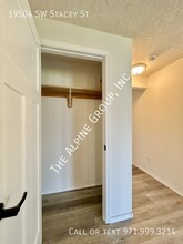 19504 SW Stacey St in Beaverton, OR - Building Photo - Building Photo