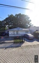 1270 NW 39th St in Miami, FL - Building Photo