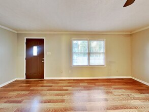 2140 Kings Gate Cir SW in Snellville, GA - Building Photo - Building Photo