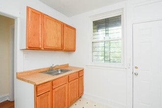 2944 N Albany Ave in Chicago, IL - Foto de edificio - Building Photo