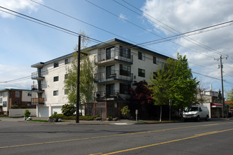 Twin Birch Apartments in Seattle, WA - Foto de edificio - Building Photo