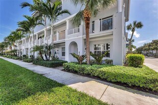 1295 Vía De Fossi in Boynton Beach, FL - Building Photo