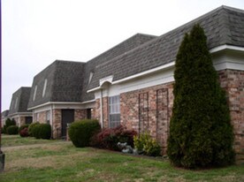 Oak Manor Apartments