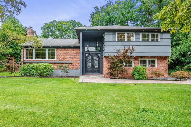 property at 26 Redbrook Rd