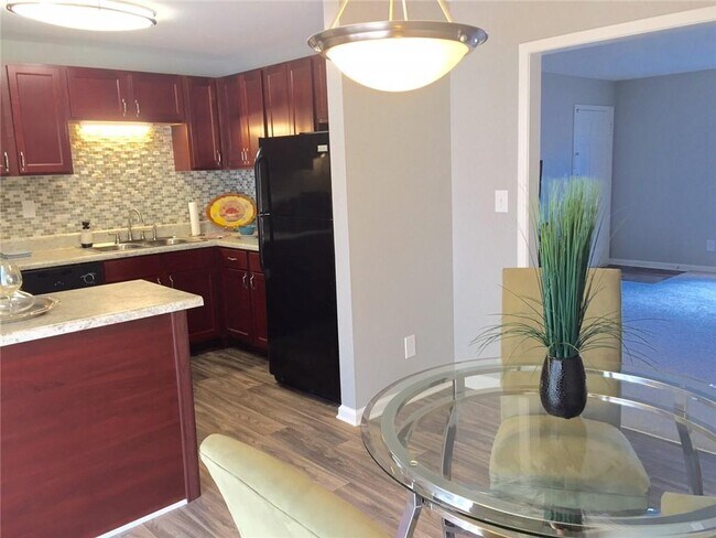 4883 Roswell Rd-Unit -N1 in Sandy Springs, GA - Building Photo - Building Photo