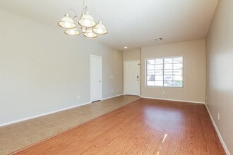 9125 W Raymond St in Tolleson, AZ - Foto de edificio - Building Photo
