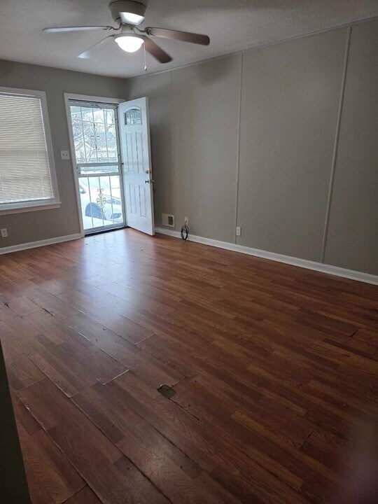 4178 Churchman Ave in Louisville, KY - Building Photo