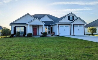 4011 Crusader Ct in Valdosta, GA - Building Photo