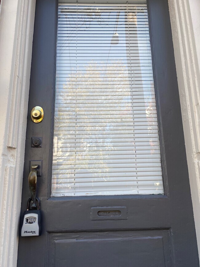 48 Chestnut St, Unit #2 in Pottstown, PA - Building Photo - Building Photo