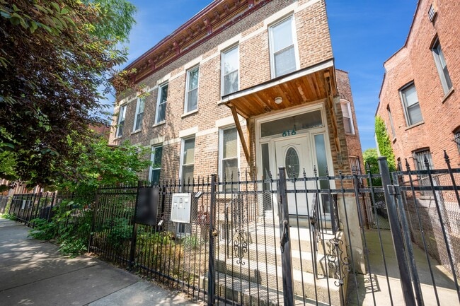 616 S Oakley Blvd in Chicago, IL - Building Photo - Building Photo