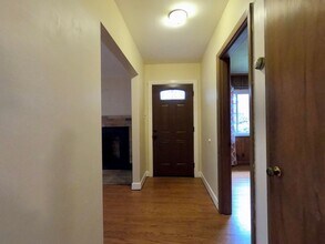 136 Gilbert Ln in Knoxville, TN - Building Photo - Building Photo